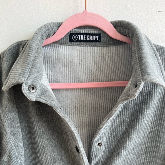 The Kript button up - Picture 2 of 3